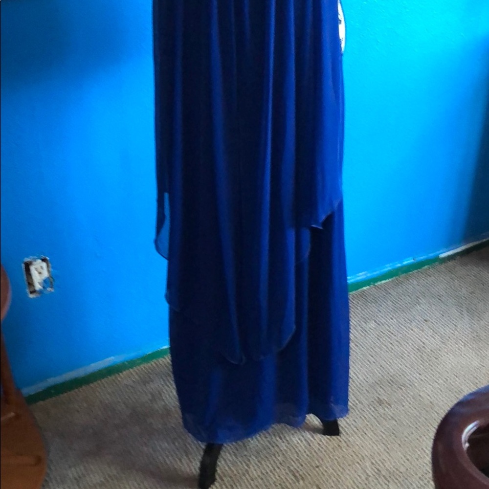 Dress - Picture 2 of 7